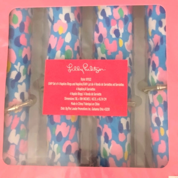 Lilly Pulitzer 4 Napkins & Gold Bamboo Rings  / Hostess Gift - Picture 1 of 2